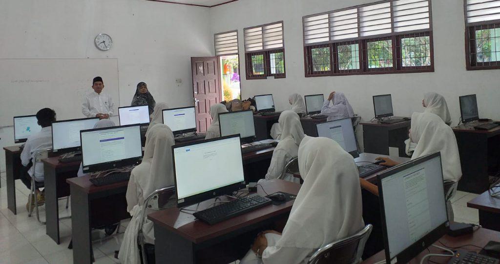 Pembukaan Pelaksanaan Ujian TOEFL dan TOAFL bagi Mahasiswa NIM 19 UIN SYAHADA Padangsidimpuan