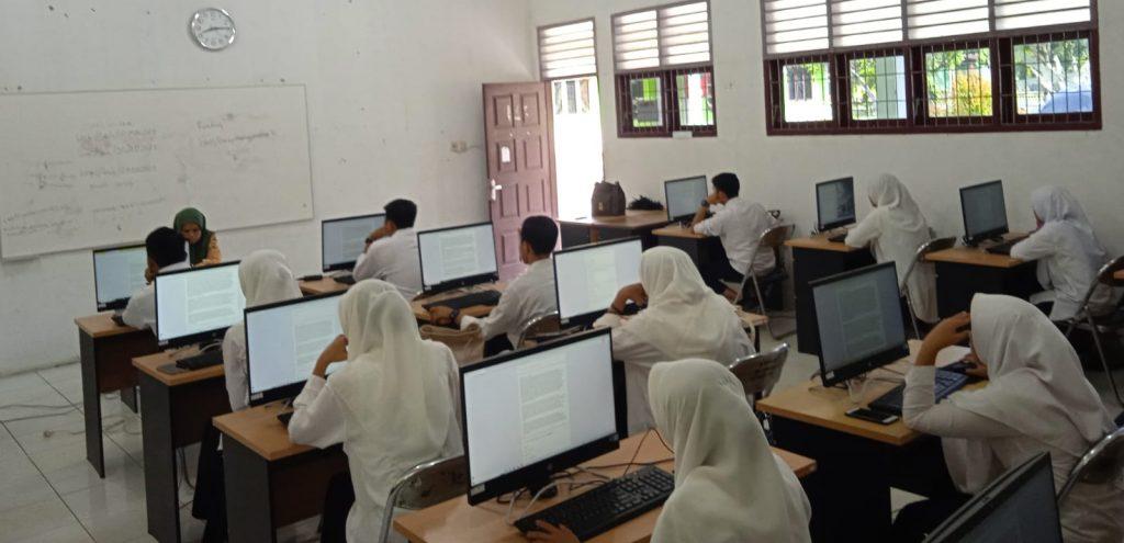 Pelaksanaan Kegiatan Ujian TOEFL dan TOAFL NIM 19 UIN SYAHADA Padangsidimpuan