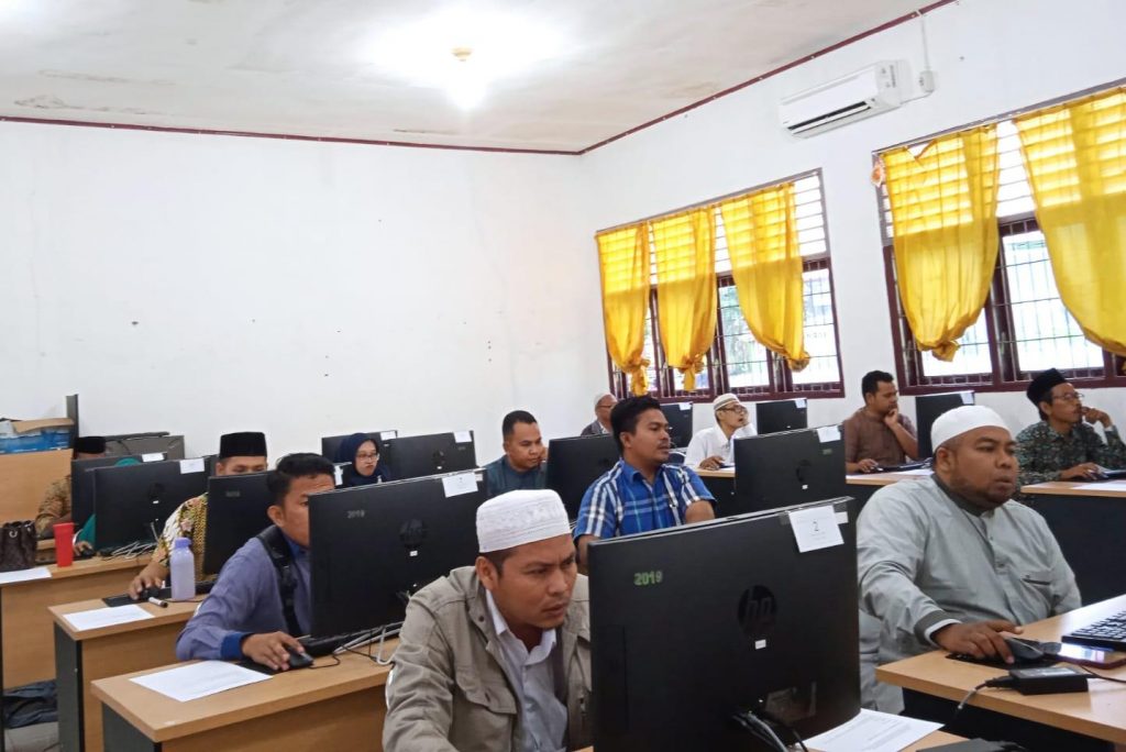 Uji Kompetensi Dosen Bahasa Arab dan Bahasa Inggris
