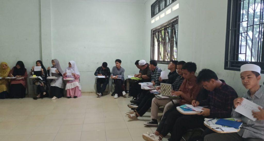 Kunjungan Kepala UPT. Bahasa ke kelas Bahasa