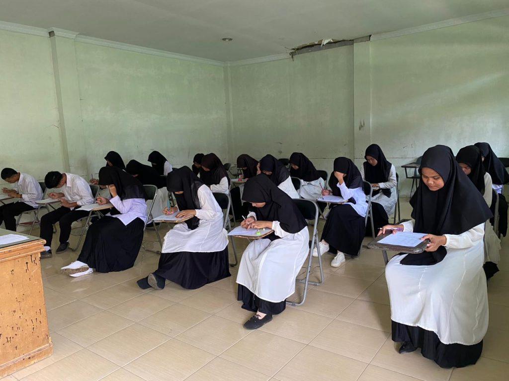 Pelaksanaan Perkuliahan Remedial Intensif Bahasa UPT. Bahasa