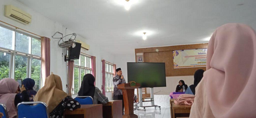 Pembinaan Bahasa Persiapan untuk Beasiswa Bagi Mahasiswa