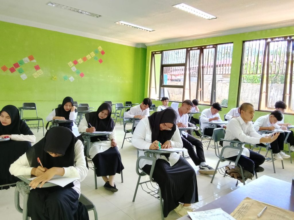 UPT Bahasa UIN Syahada Uji Kompetensi 1.624 Mahasiswa dalam UAS Bahasa Arab dan Inggris